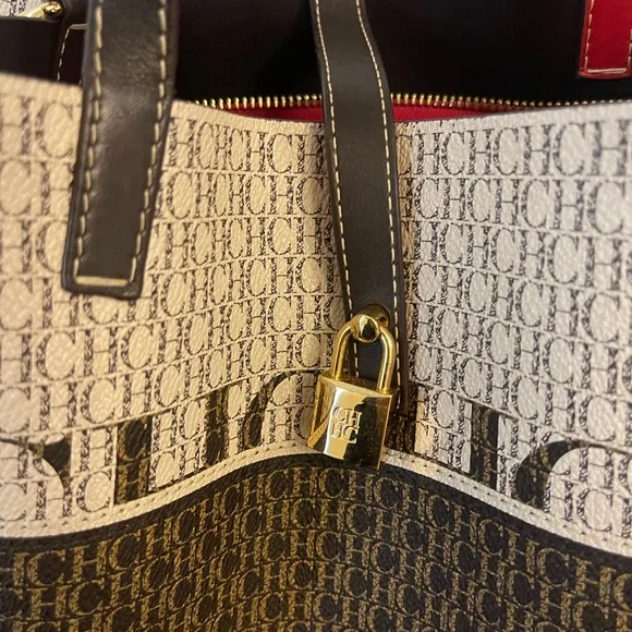 Carolina Herrera Matryoshka bag in perfect condition with lock. - Picture 2 of 5